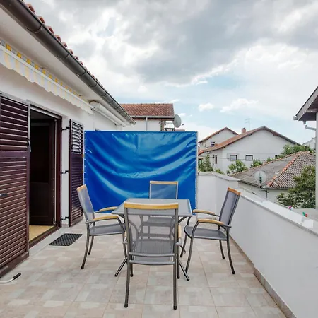 With Parking Space - 21593 아파트 보디체