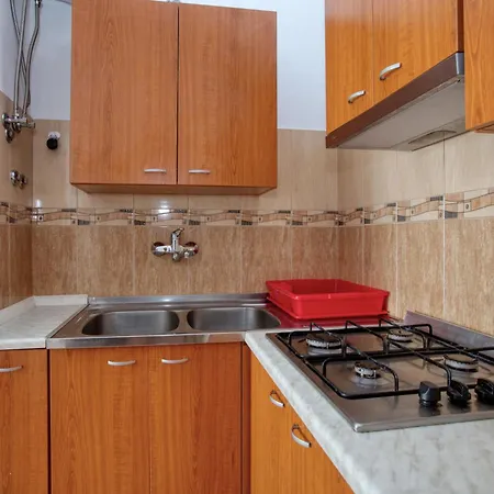 Apartman With Parking Space - 21593 *