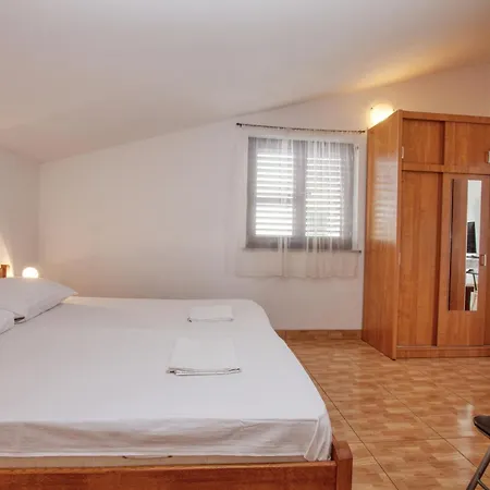 With Parking Space - 21593 Apartman