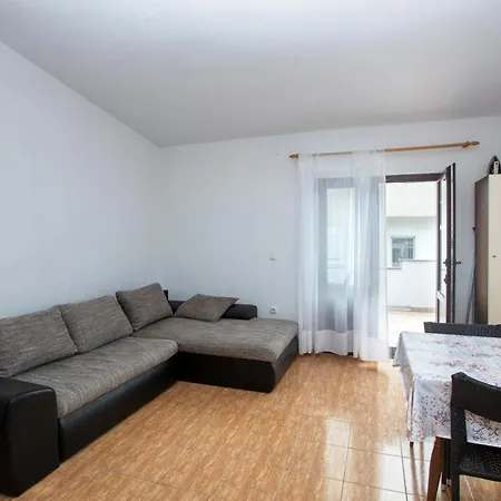 With Parking Space - 21593 Apartman Vodice