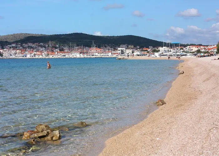 Appartement With Parking Space - 21593 *