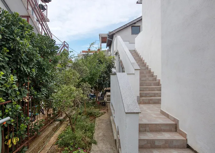 With Parking Space - 21593 Appartement Vodice